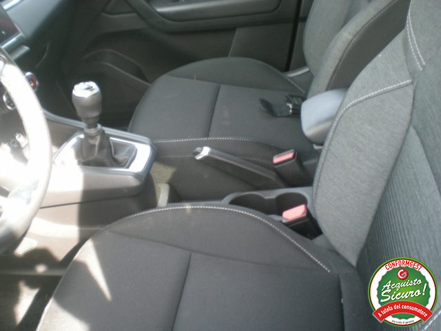 RENAULT Captur usata, con Autoradio digitale