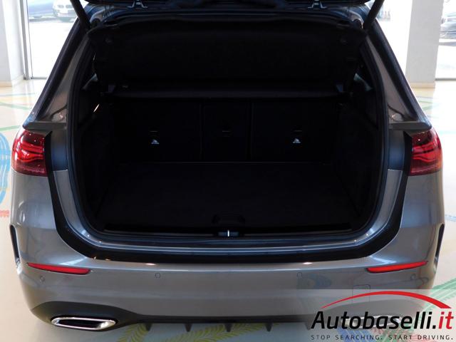 MERCEDES-BENZ B 180 usata, con Portellone posteriore elettrico