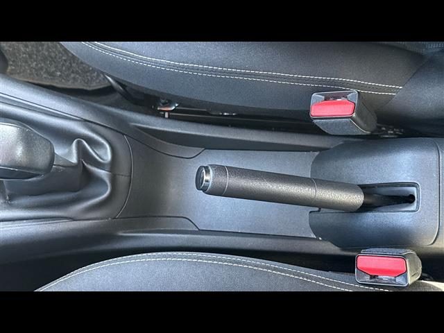 PEUGEOT 208 usata, con Park Distance Control