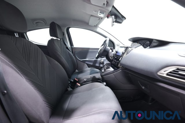 LANCIA Ypsilon usata 44