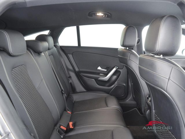 MERCEDES-BENZ CLA 200 usata 10