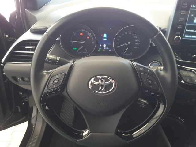 TOYOTA C-HR usata, con Boardcomputer