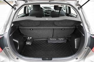 TOYOTA Yaris usata, con Controllo automatico clima