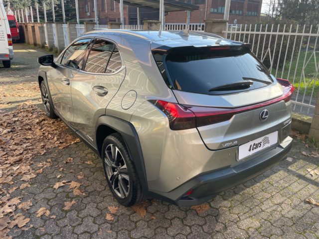 LEXUS UX 250h usata, con Alzacristalli elettrici