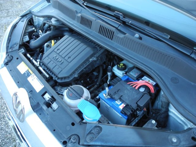 VOLKSWAGEN up! usata 57