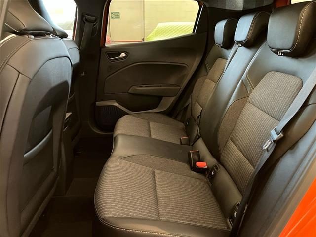 RENAULT Clio usata, con Sistema di navigazione