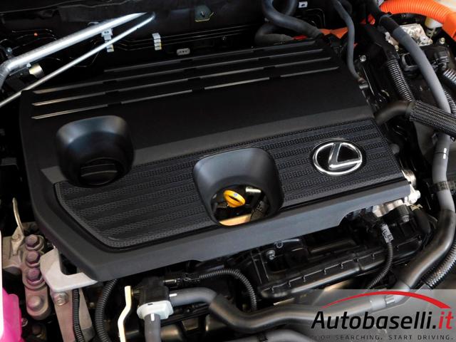 LEXUS NX 300h usata, con Sensori di parcheggio posteriori