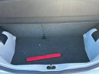 VOLKSWAGEN up! usata 19