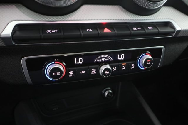 AUDI Q2 usata 11