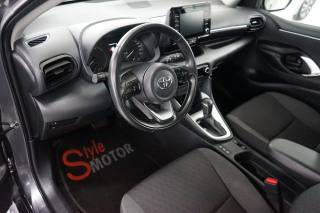 TOYOTA Yaris usata, con Bracciolo