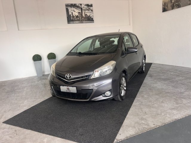 TOYOTA Yaris usata, con ABS