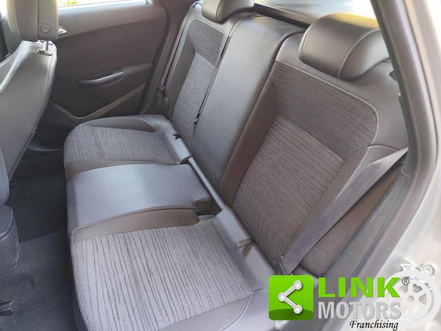 OPEL Astra usata, con Autoradio