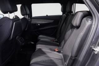 PEUGEOT 5008 usata, con Sensori di parcheggio posteriori