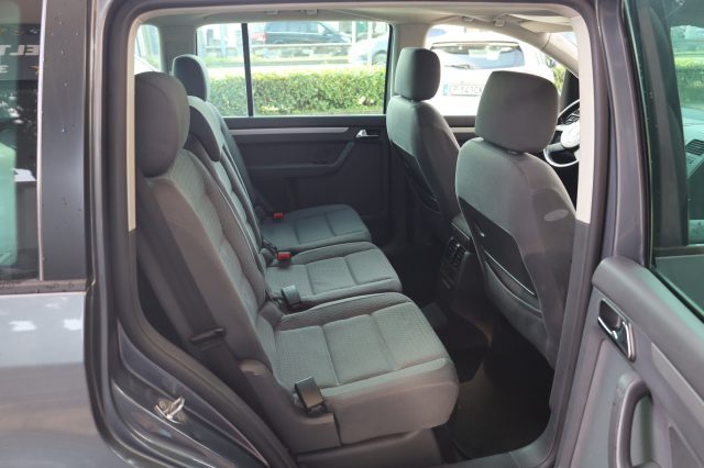 VOLKSWAGEN Touran usata 57