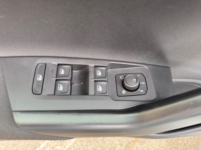 VOLKSWAGEN Taigo usata, con Park Distance Control