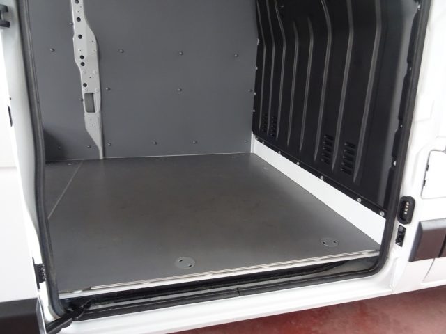 RENAULT Master usata, con Lettore CD