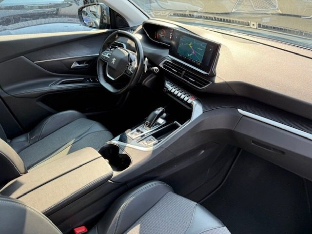 PEUGEOT 5008 usata, con Climatizzatore
