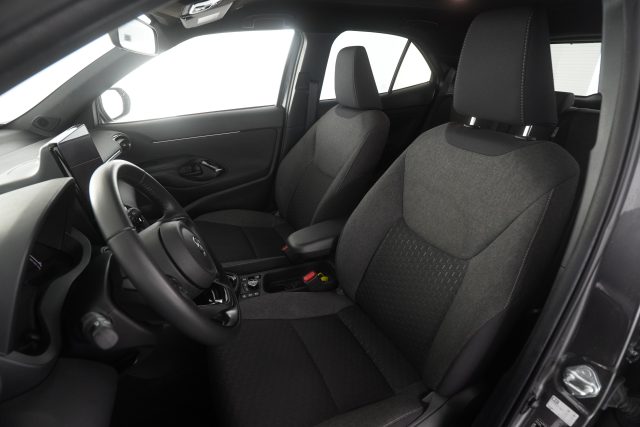 TOYOTA Yaris Cross usata 8