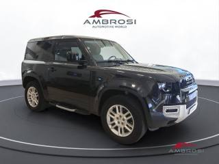 LAND ROVER Defender usata 1
