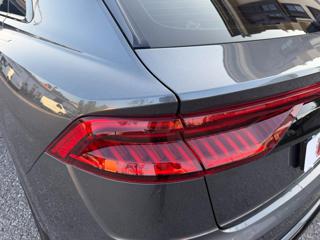 AUDI Q8 usata, con Specchietti laterali elettrici