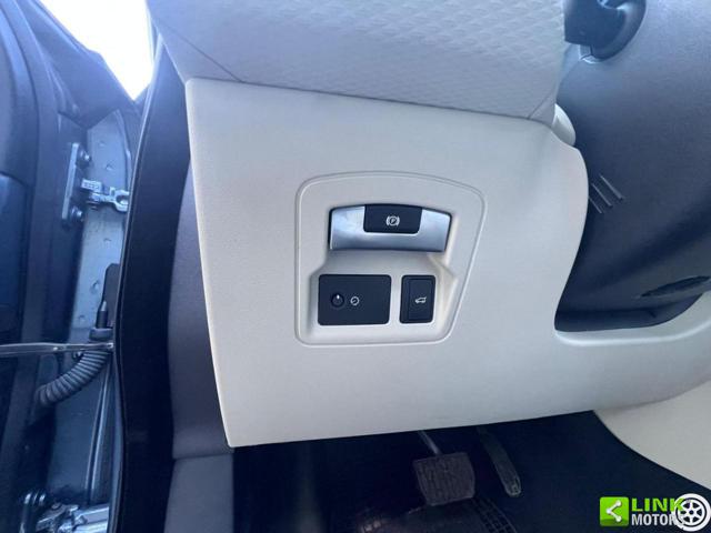 LAND ROVER Range Rover Velar usata, con Controllo automatico clima