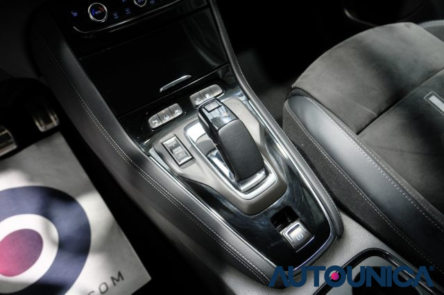 OPEL Grandland usata, con Sensori di parcheggio anteriori