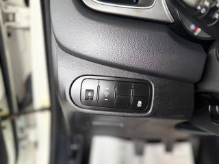 KIA Carens usata, con Telecamera per parcheggio assistito