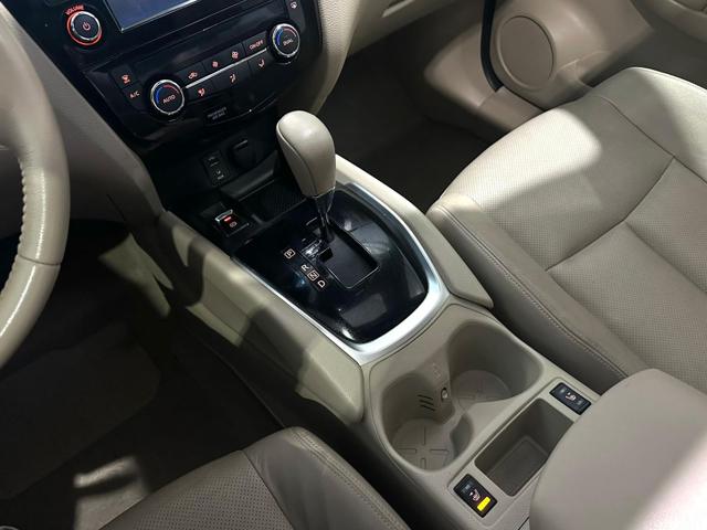 NISSAN X-Trail usata, con Controllo automatico clima