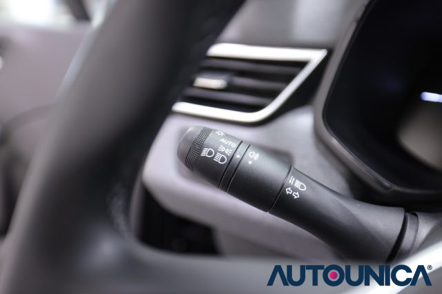 RENAULT Clio usata, con Autoradio digitale