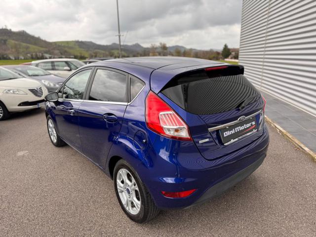 FORD Fiesta usata, con Autoradio
