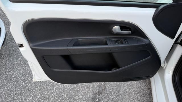 VOLKSWAGEN up! usata, con Cruise Control