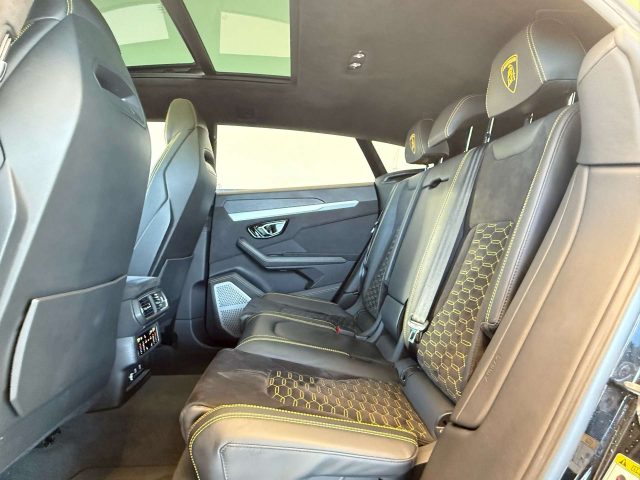 LAMBORGHINI Urus usata, con ESP