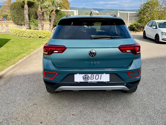 VOLKSWAGEN T-Roc usata, con Autoradio