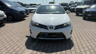 TOYOTA Auris 2.0 D-4D Lounge IDONEA NEOPATENTATI