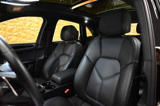 PORSCHE Macan usata 23