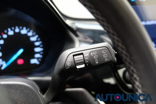 FORD Fiesta usata, con Bluetooth