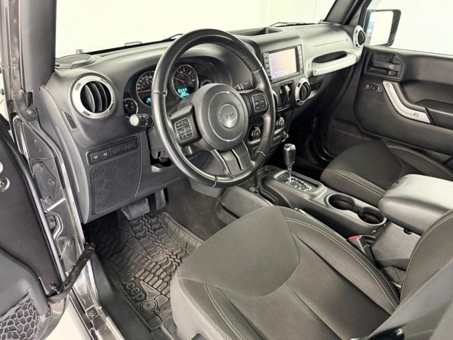 JEEP Wrangler usata, con Autoradio