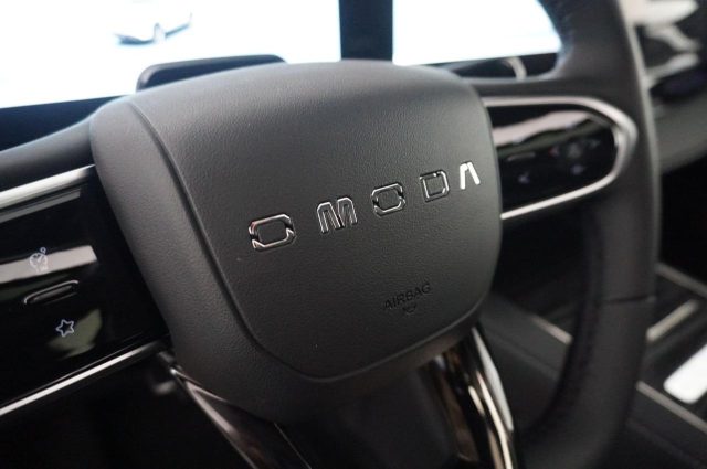 OMODA 5 usata, con USB