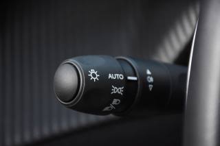 PEUGEOT 2008 usata, con Sedile posteriore sdoppiato