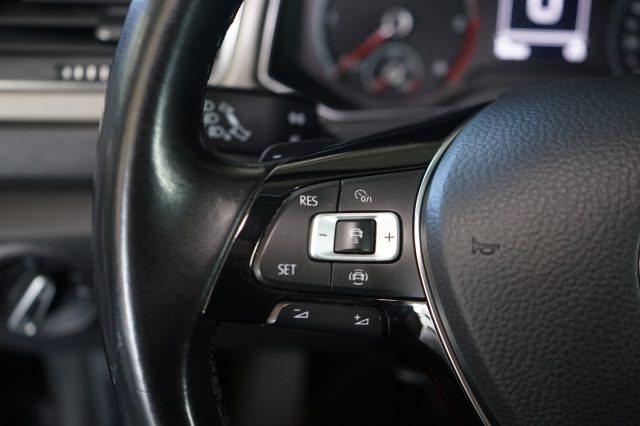 VOLKSWAGEN T-Roc usata 26