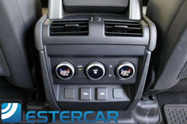 LAND ROVER Defender usata, con Fari Xenon