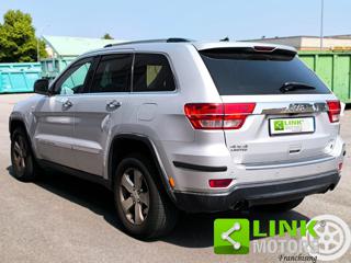 JEEP Grand Cherokee usata, con Autoradio