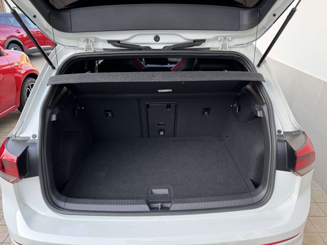 VOLKSWAGEN Golf GTI usata, con USB