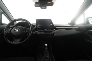TOYOTA C-HR usata 10