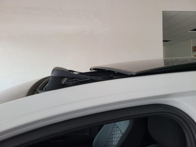 VOLKSWAGEN Taigo usata, con ESP