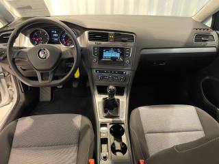 VOLKSWAGEN Golf usata, con Autoradio