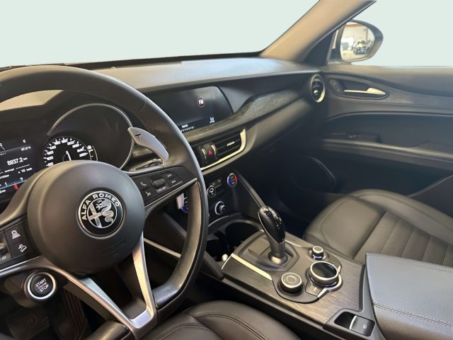 ALFA ROMEO Stelvio usata, con Portellone posteriore elettrico
