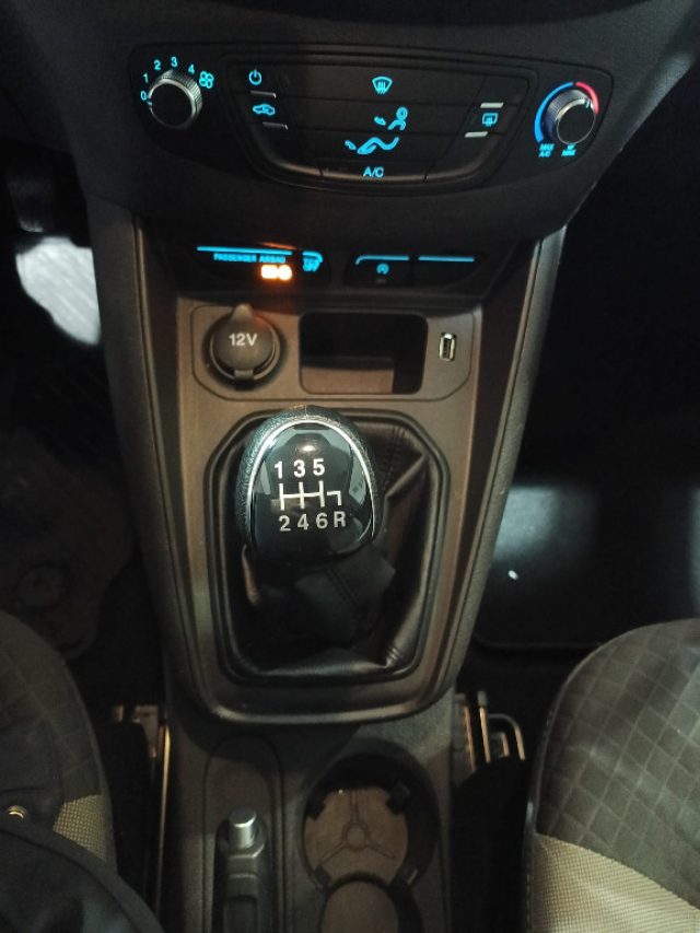 FORD Tourneo Courier usata, con Vetri oscurati