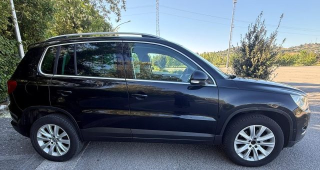 VOLKSWAGEN Tiguan usata, con Autoradio