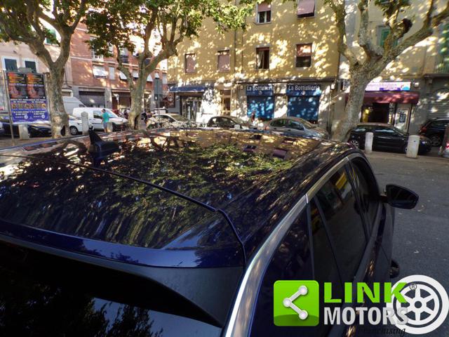 VOLKSWAGEN T-Roc usata, con USB